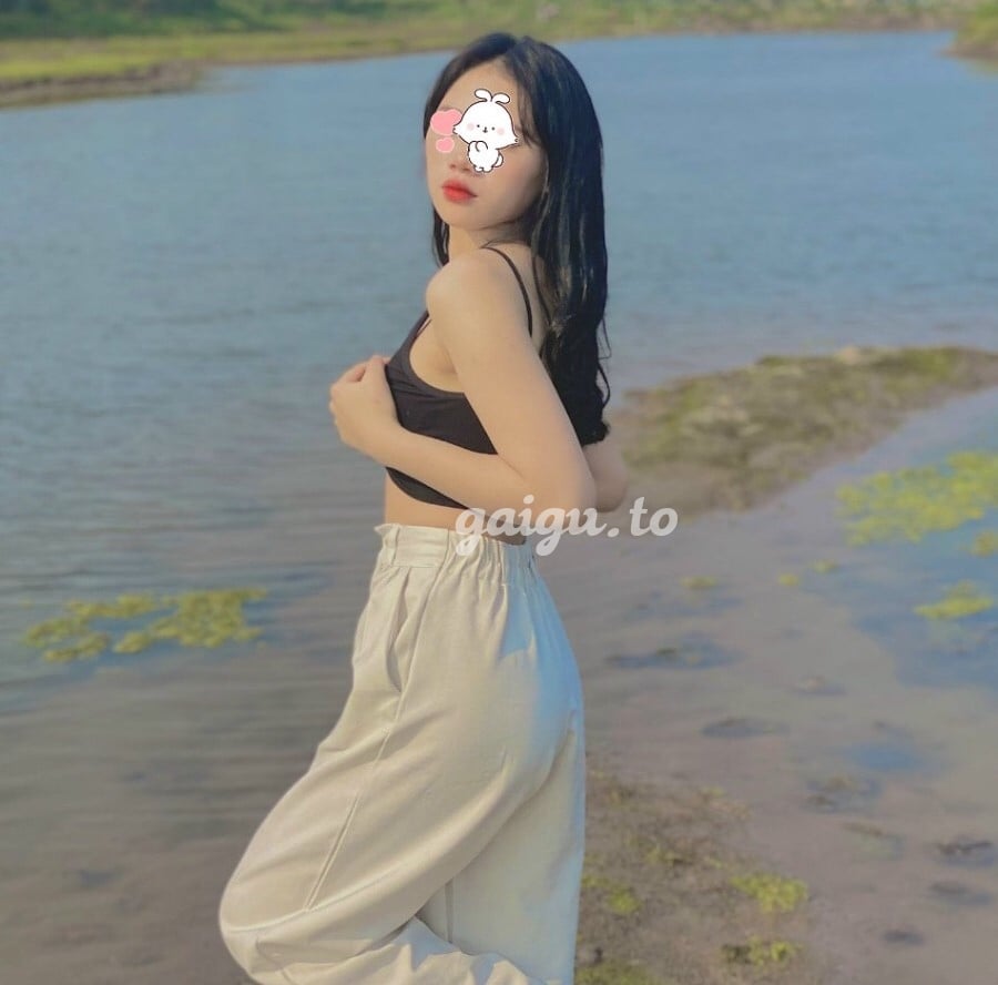 Ly Ly 2k2 – Lần Đầu Làm Web Non Nớt